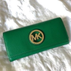 NWT Michael Kors Fulton Genuine Leather Wallet